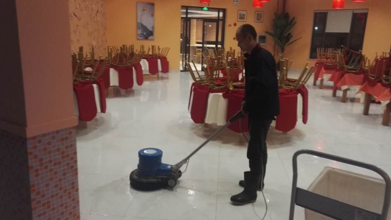 食堂瓷磚防滑處理