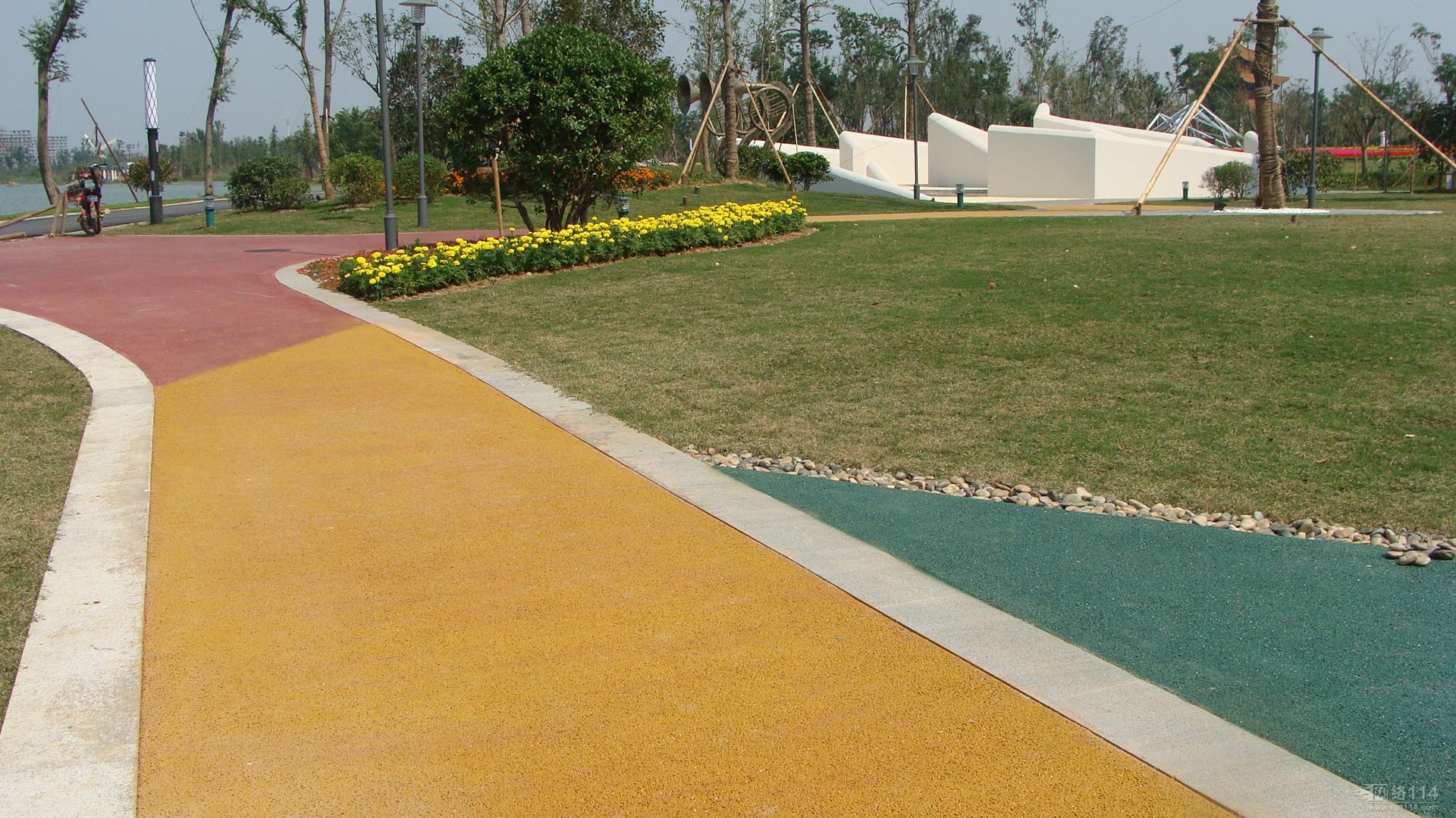 膠粘石透水地坪