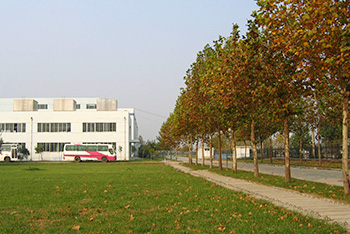 工業(yè)園外景